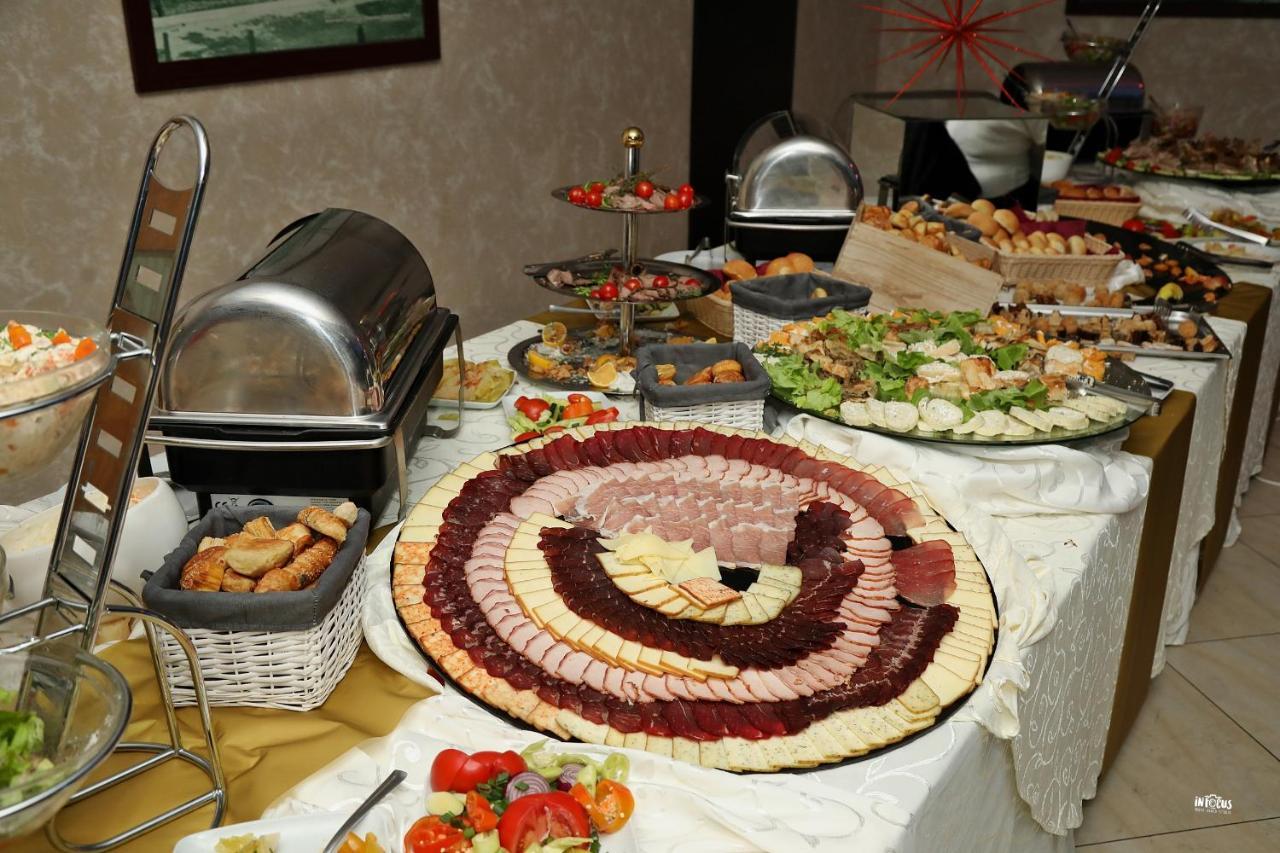 Hotel Jezero Bor Eksteriør bilde