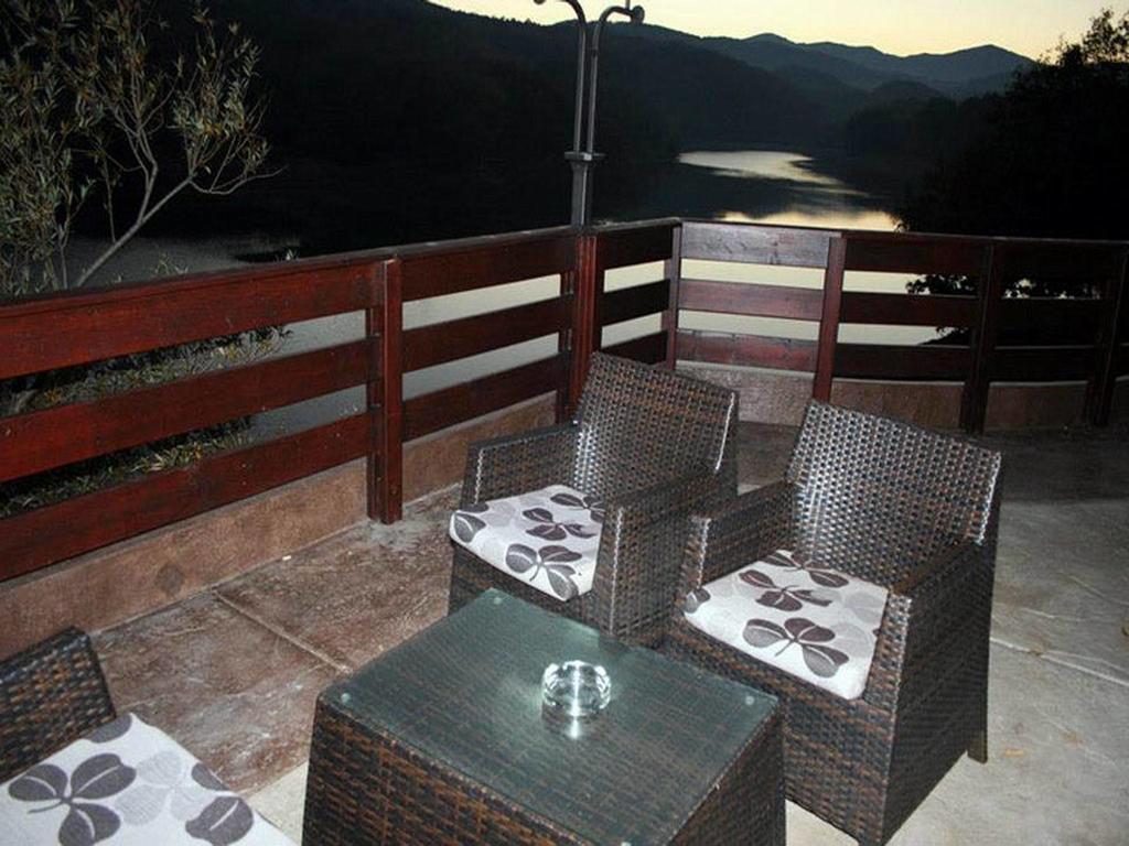 Hotel Jezero Bor Eksteriør bilde